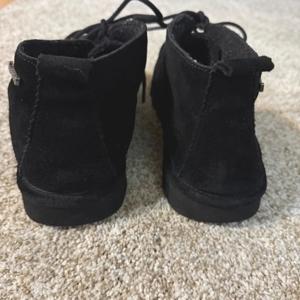 Bearpaw Skye Black Suede Leather Chukka  Boots Wool Lined Women Ankle Booties 10